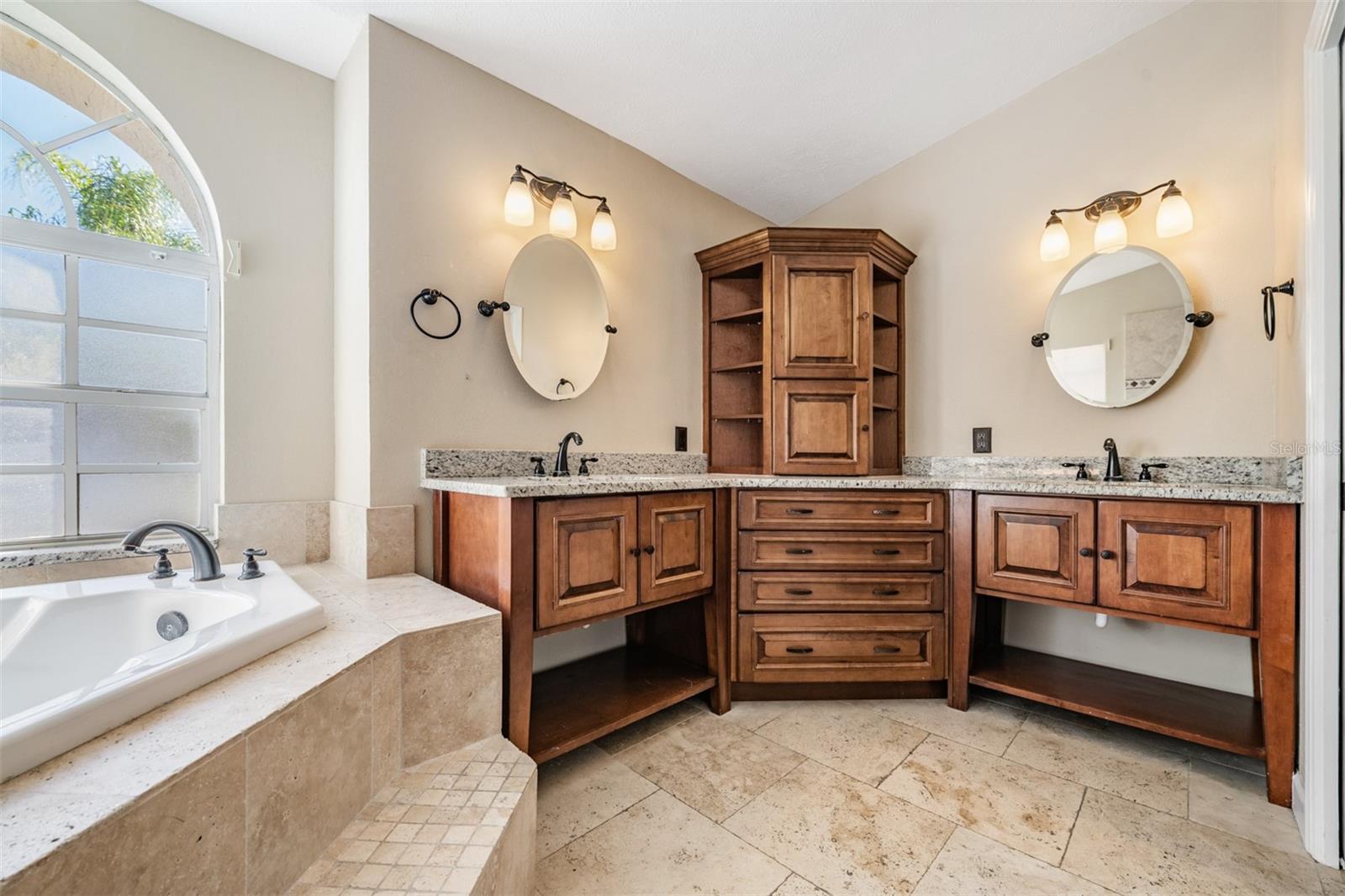 HUNTERS RIDGE - Residential