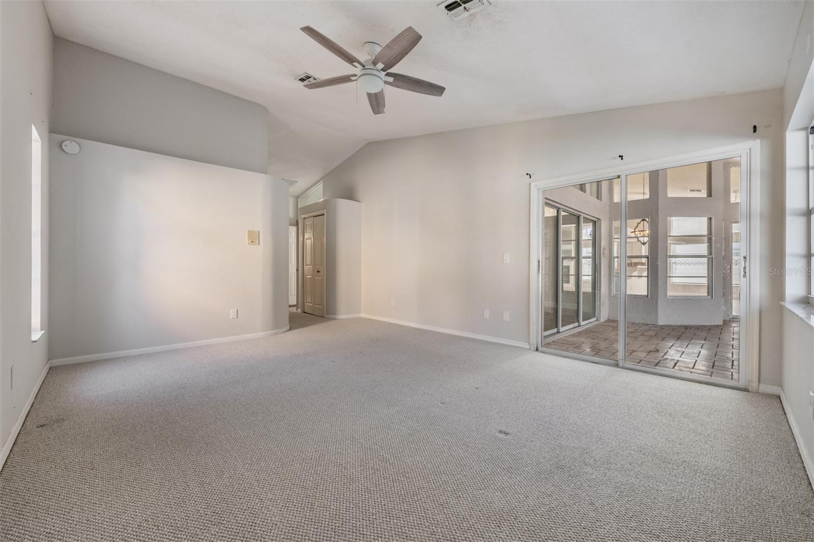 HUNTERS RIDGE - Residential