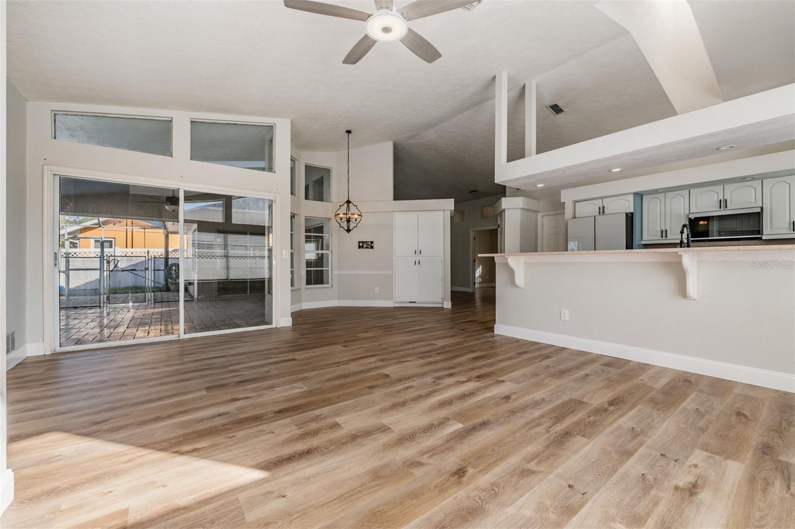 HUNTERS RIDGE - Residential