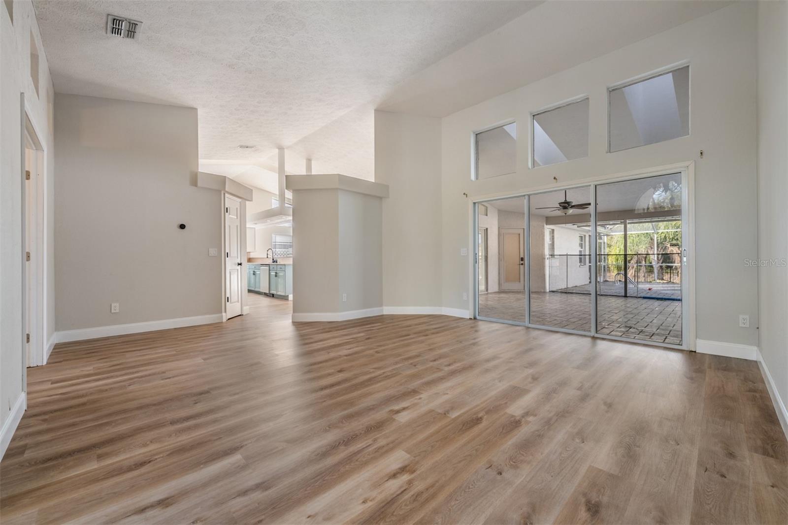 HUNTERS RIDGE - Residential