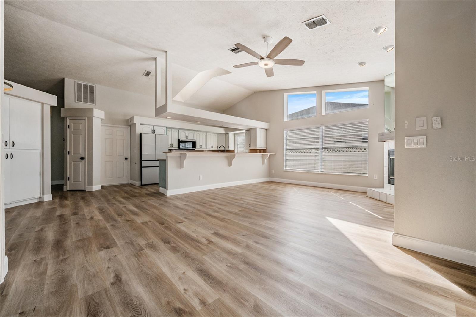 HUNTERS RIDGE - Residential