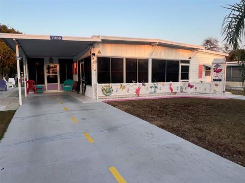 Photo of 7366 First Loop Avenue, Brooksville, FL 34613 (MLS # W7875151)