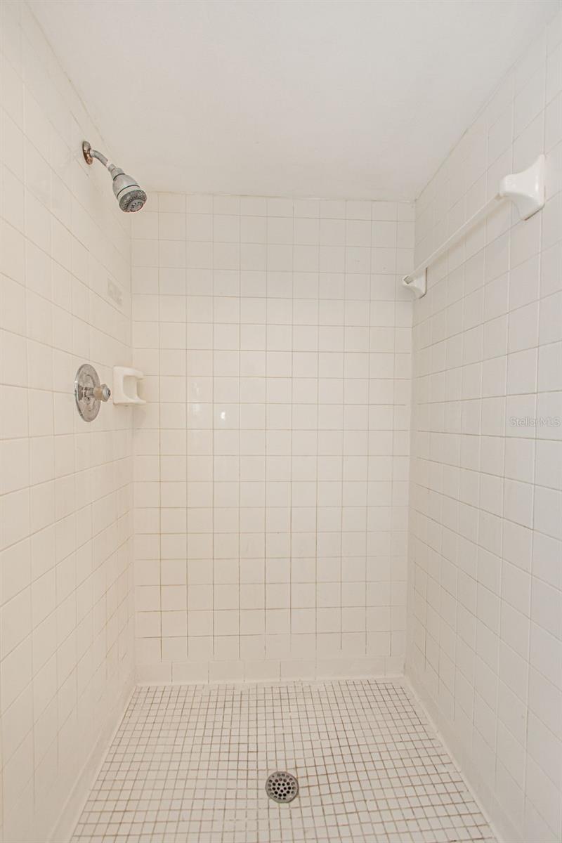 BAY TOWNE WEST - Residential Lease