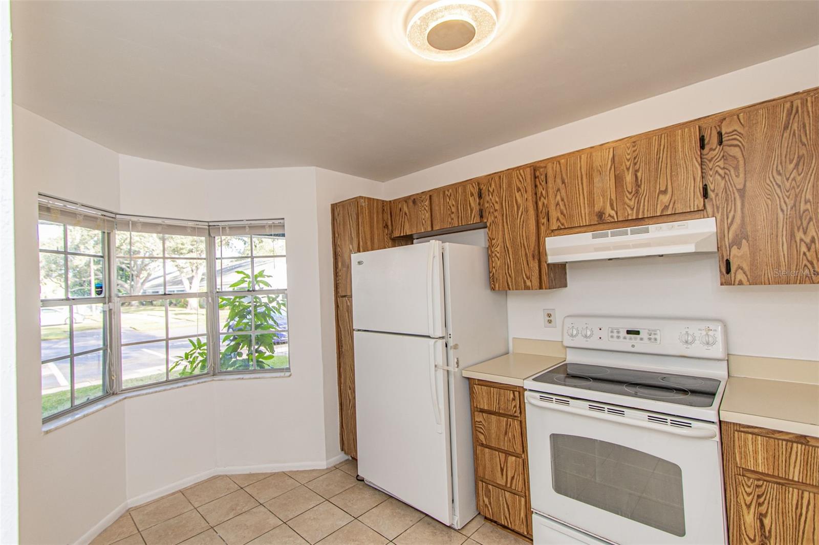 BAY TOWNE WEST - Residential Lease