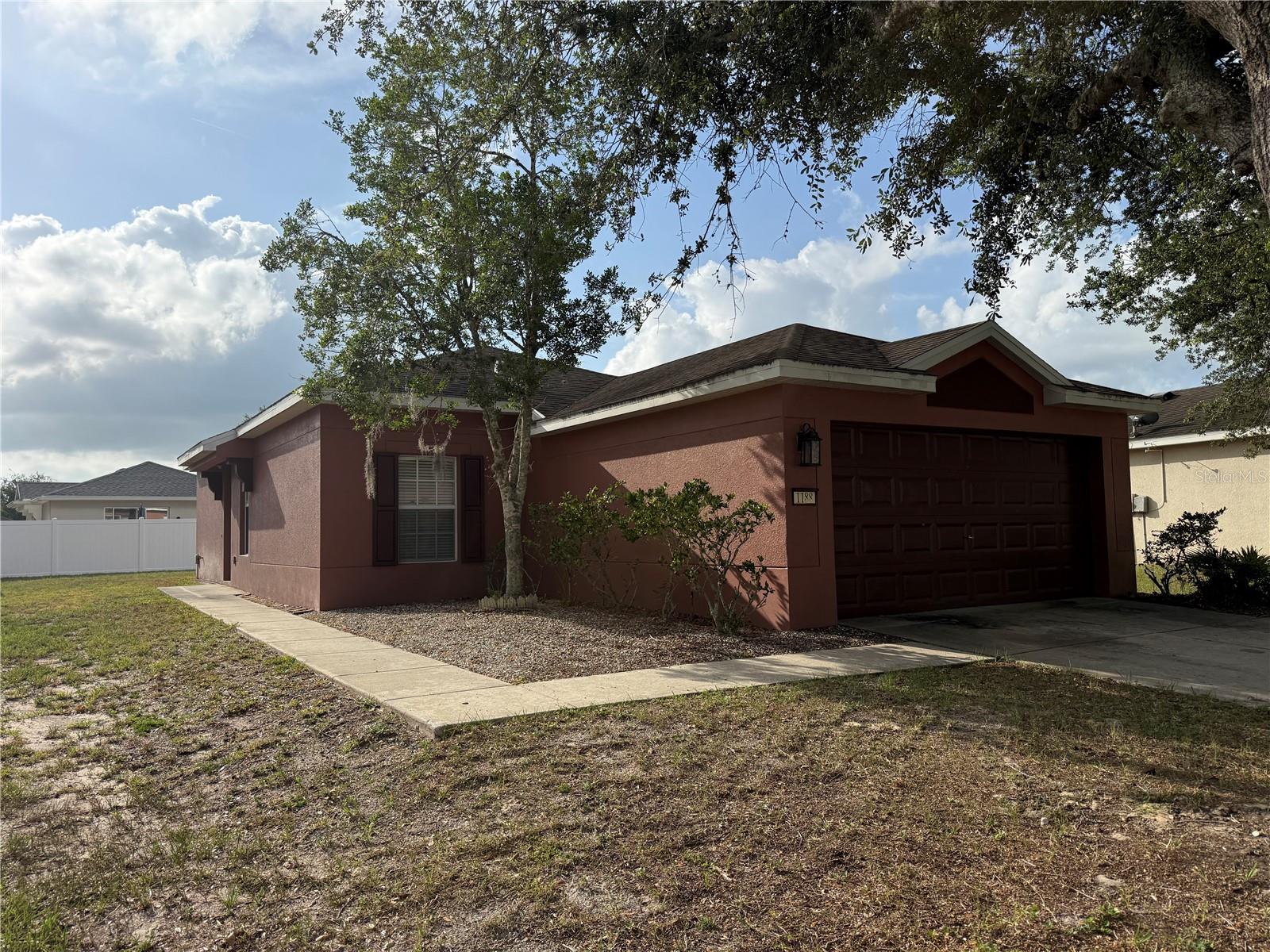 1188 THREE LEAF LANE
