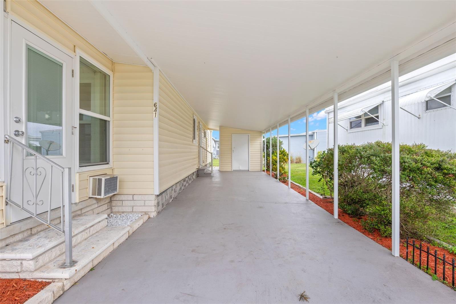 641 MOUNT LANCASTER AVENUE NE 637