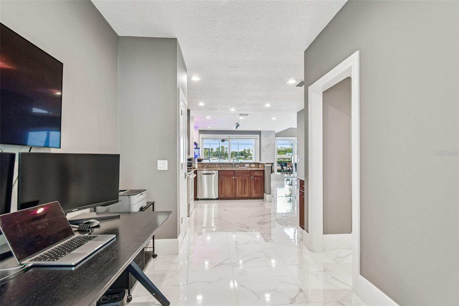 LAKE ELLEN LANDINGS III A CONDO - Residential