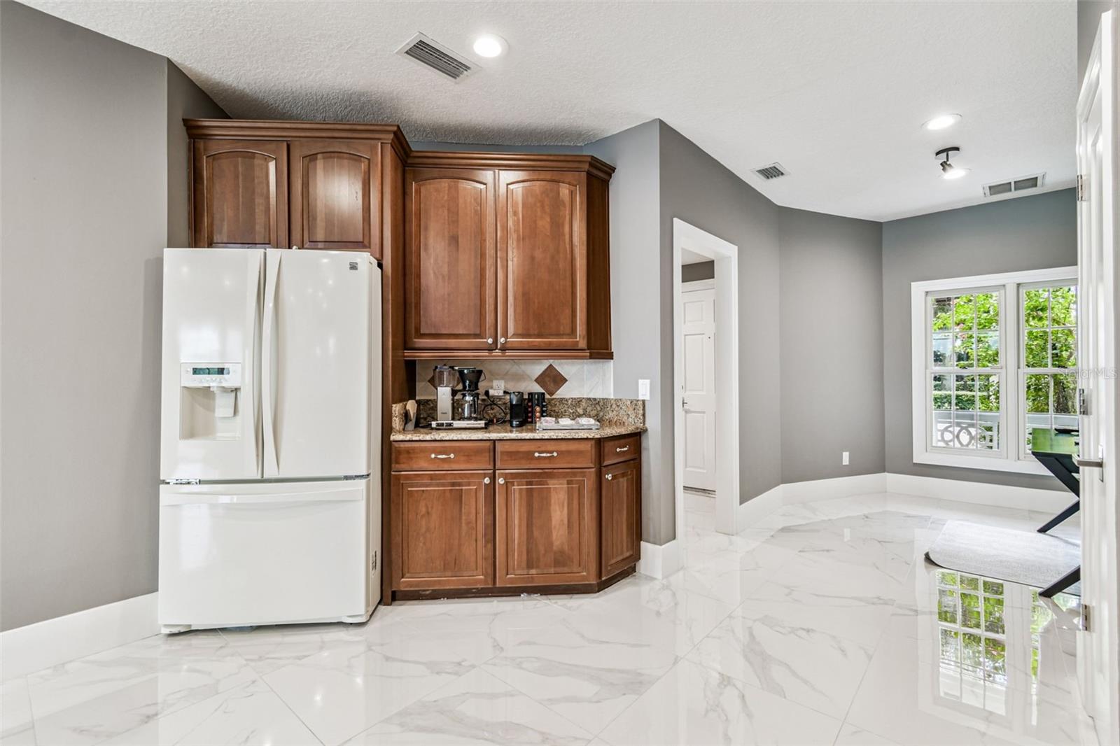 LAKE ELLEN LANDINGS III A CONDO - Residential