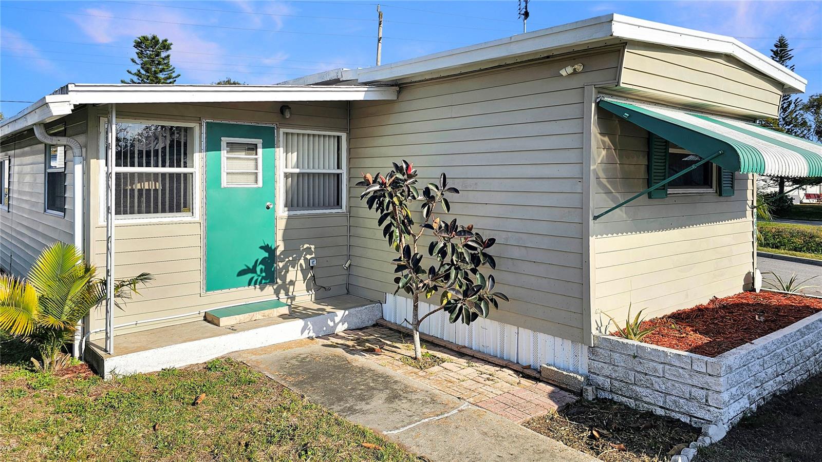 COMMONWEALTH MOBILE ESTATES ADD 01 - Residential