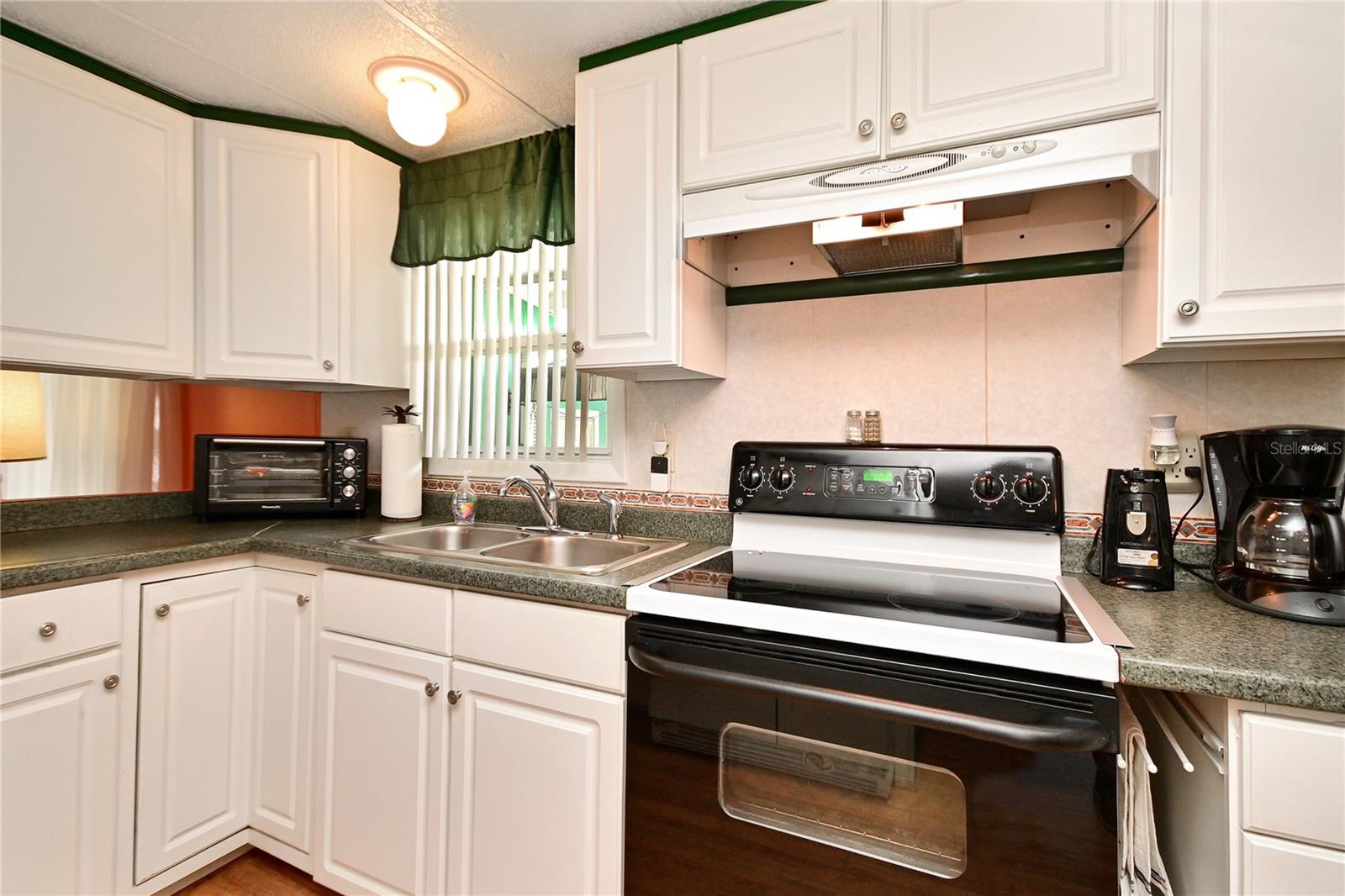 COMMONWEALTH MOBILE ESTATES ADD 01 - Residential