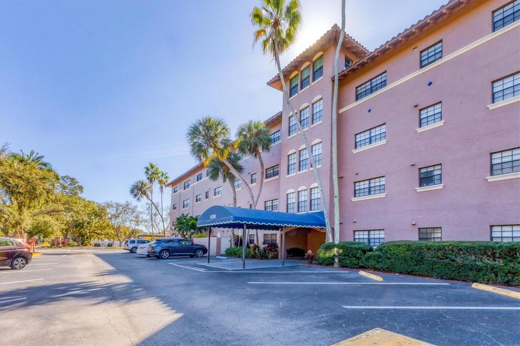 Photo of 6100 Gulfport Boulevard S #415, Gulfport, FL 33707 (MLS # A4677493)
