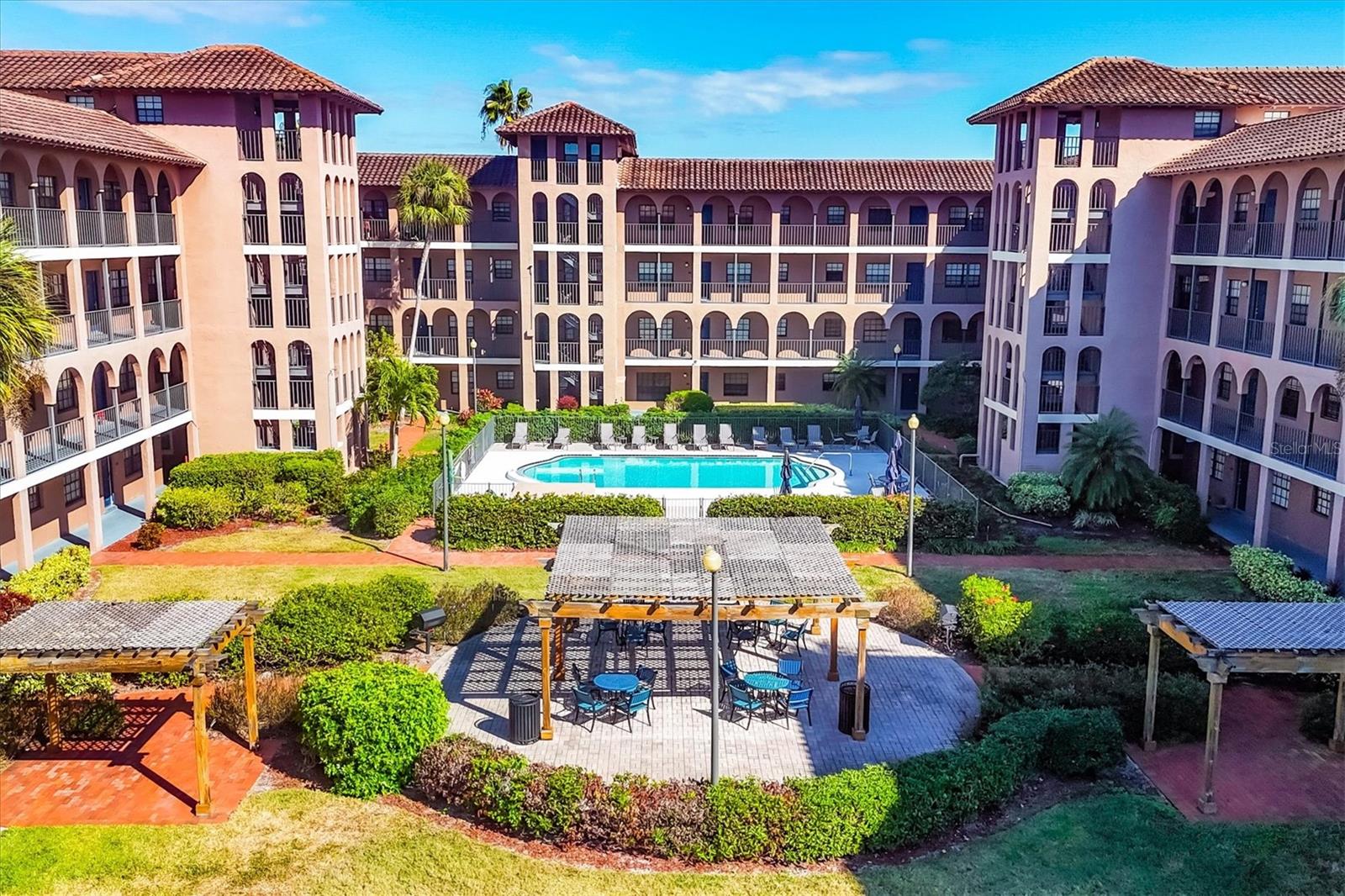 GOLFVIEW I - Residential