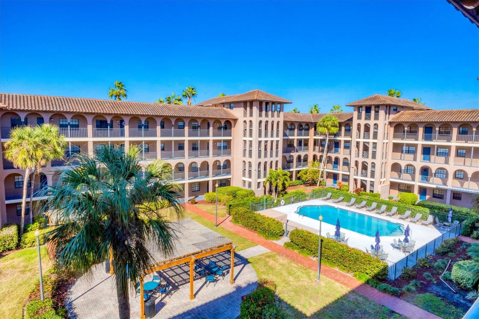 GOLFVIEW I - Residential