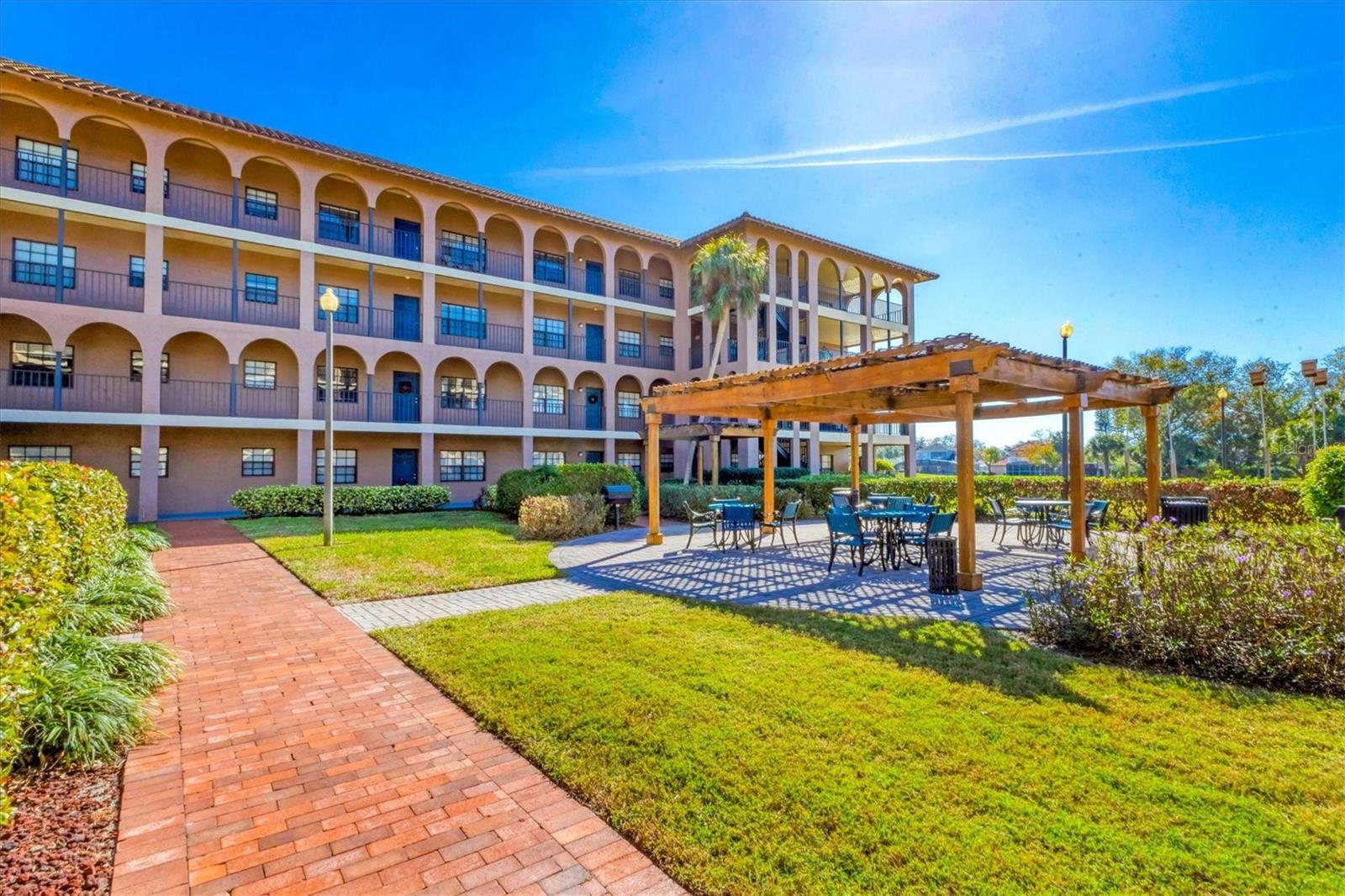 GOLFVIEW I - Residential