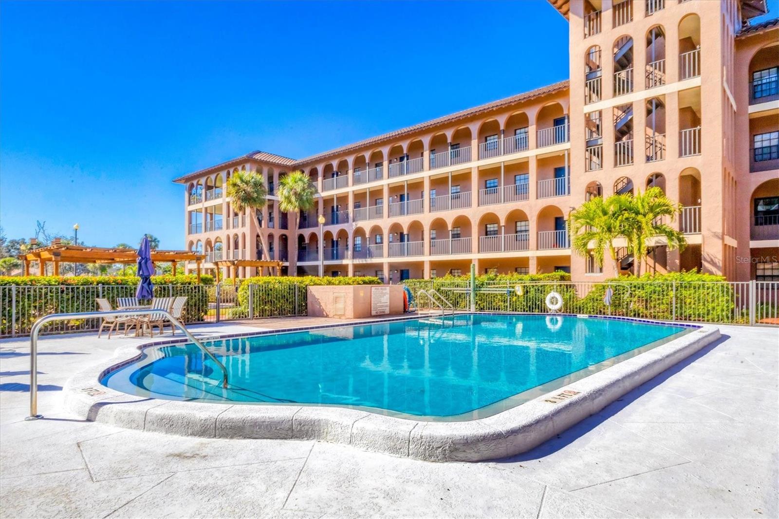 GOLFVIEW I - Residential