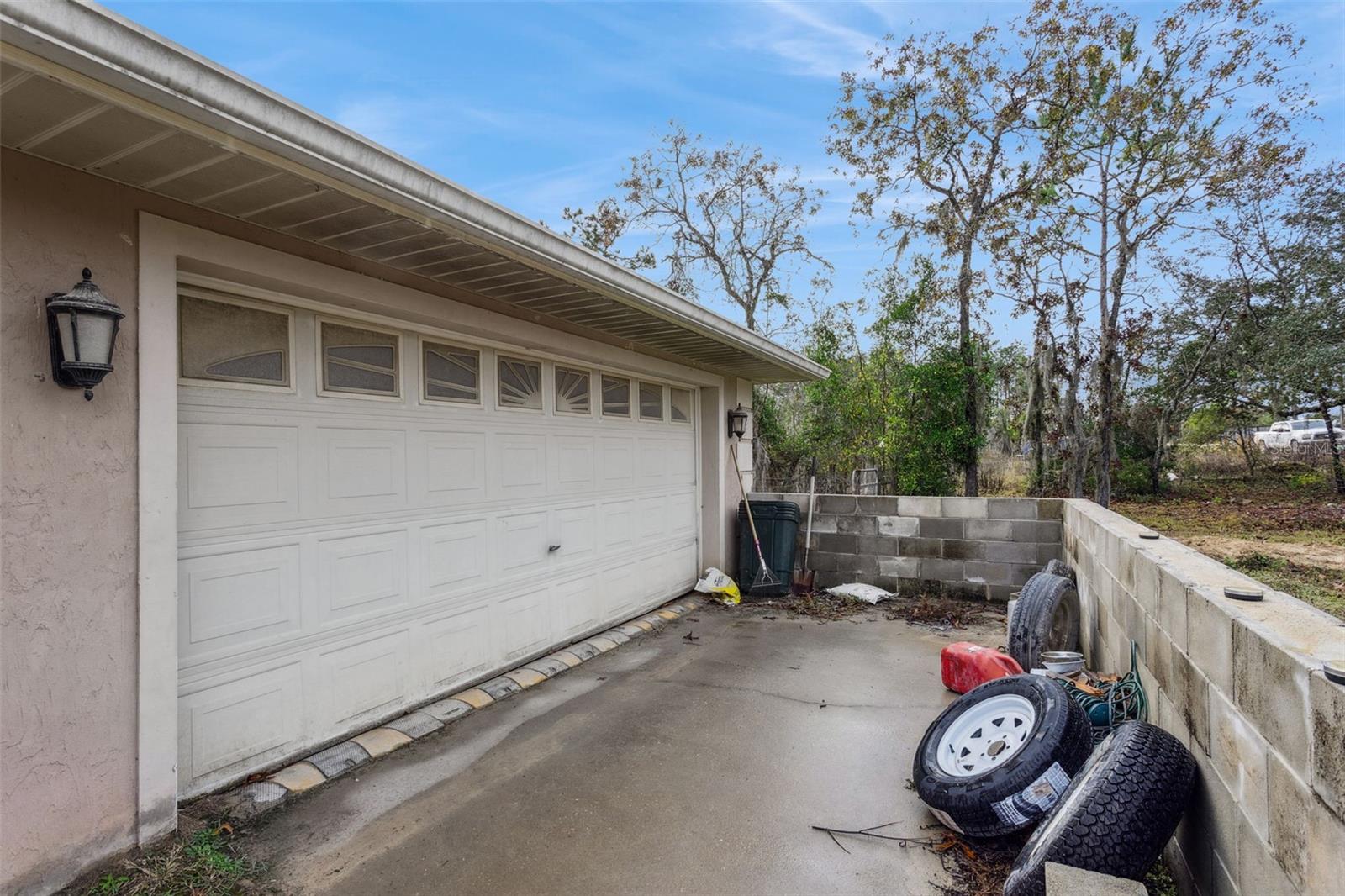 Casas a venda 2 - Jen Dantas 14170 SE 4TH STREET