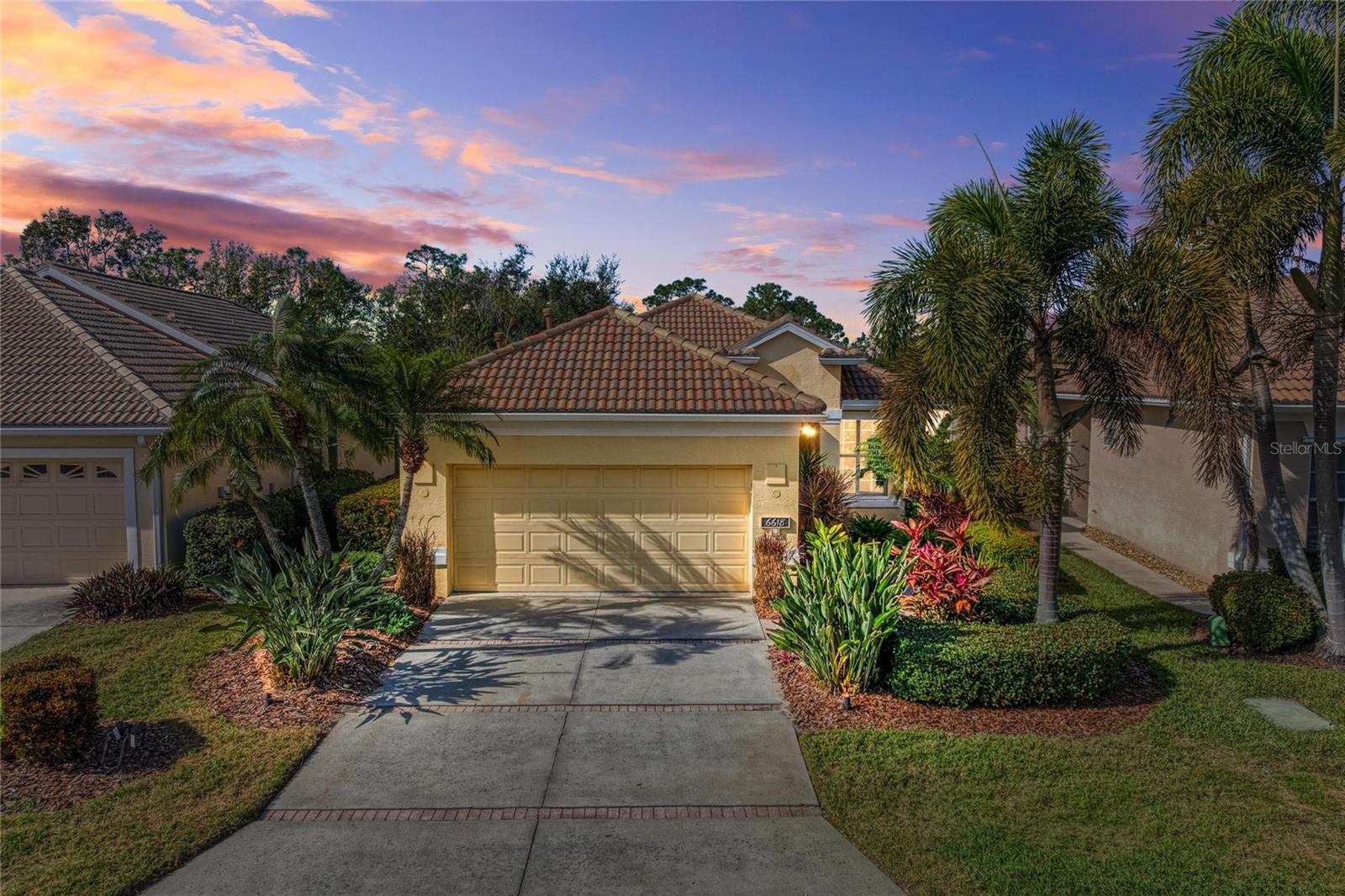 TAILFEATHER WAY AT TARA - Residential