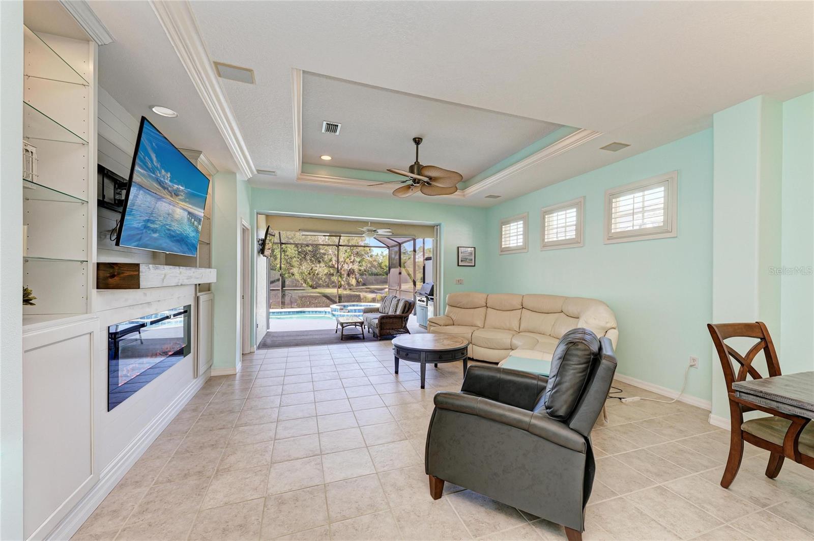 TAILFEATHER WAY AT TARA - Residential