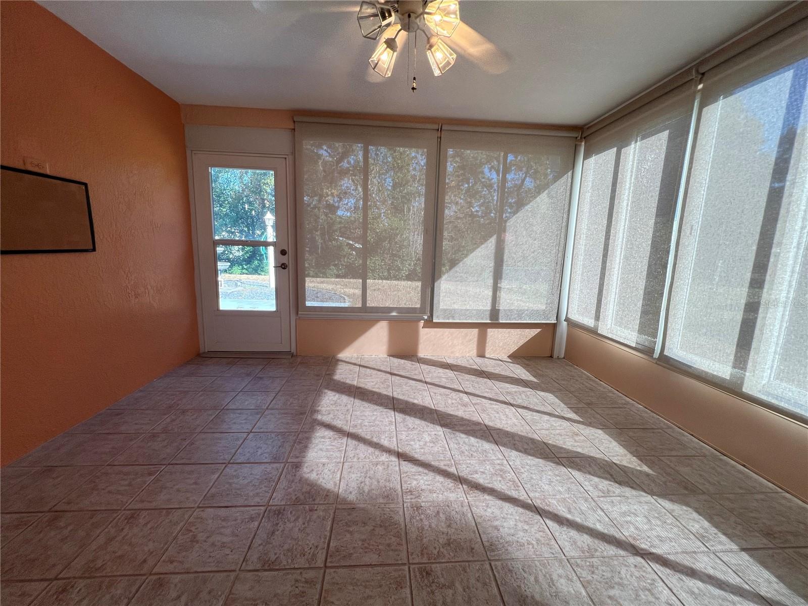 OAK RUN TIMBERGATE TR - Residential Lease