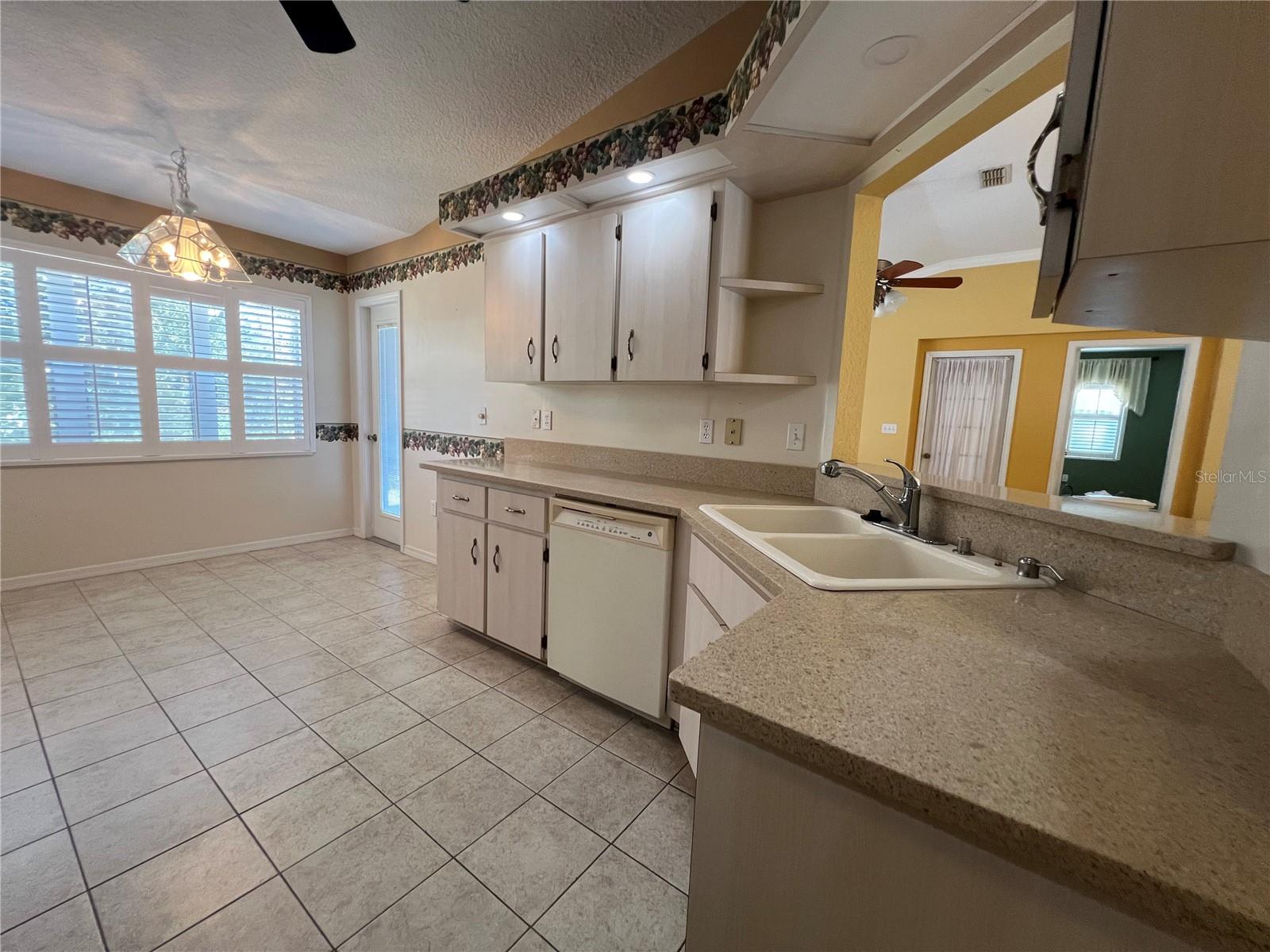 OAK RUN TIMBERGATE TR - Residential Lease