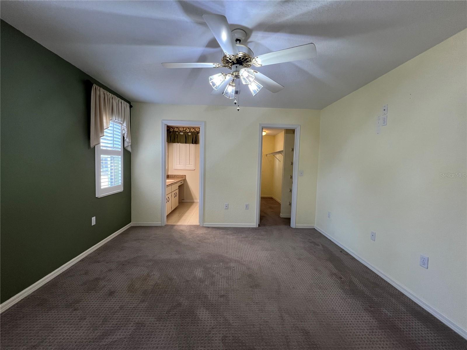 OAK RUN TIMBERGATE TR - Residential Lease