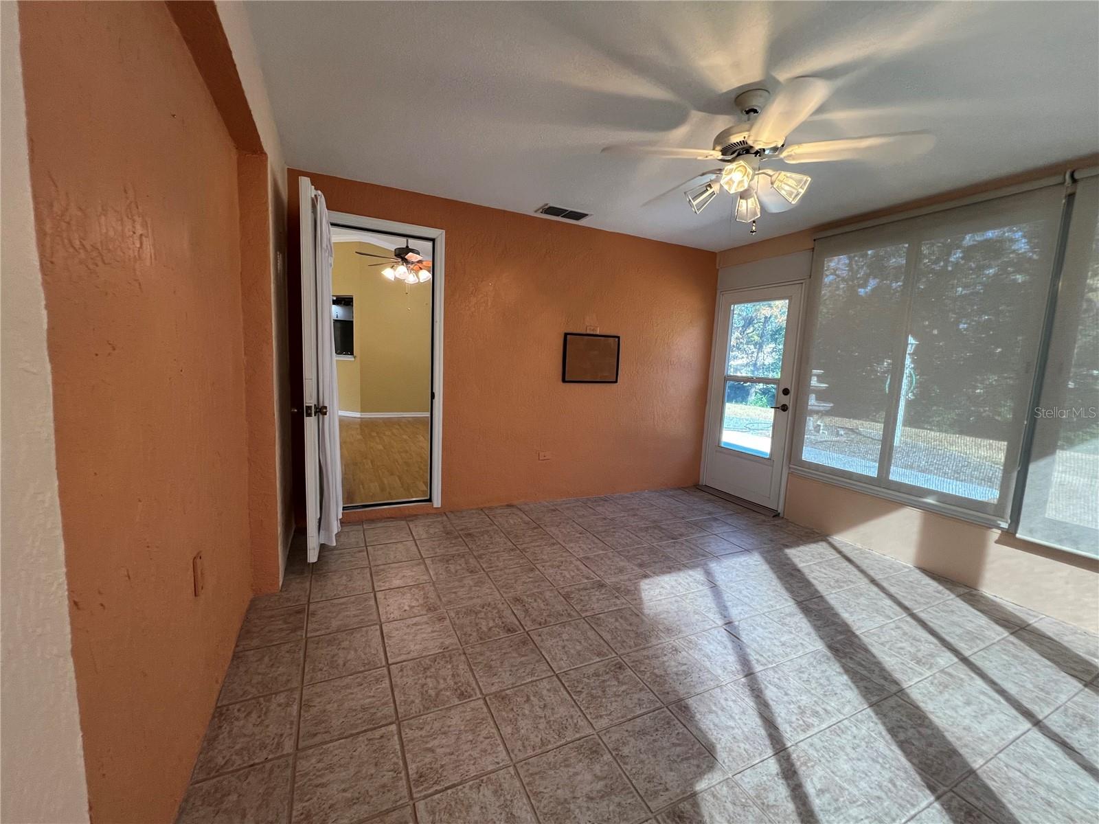 OAK RUN TIMBERGATE TR - Residential Lease