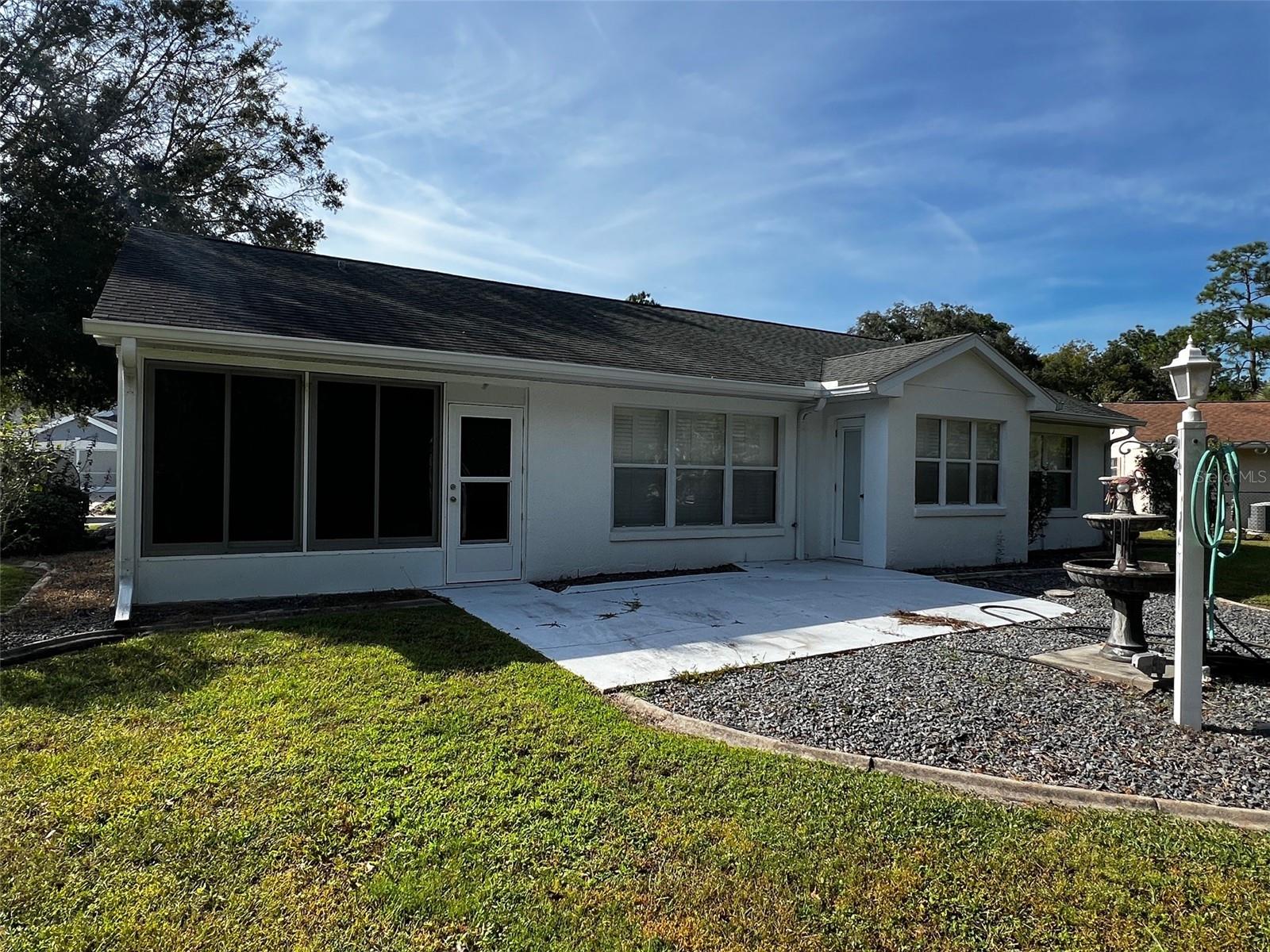 OAK RUN TIMBERGATE TR - Residential Lease