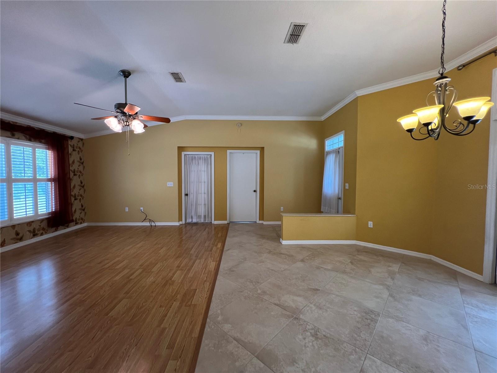 OAK RUN TIMBERGATE TR - Residential Lease