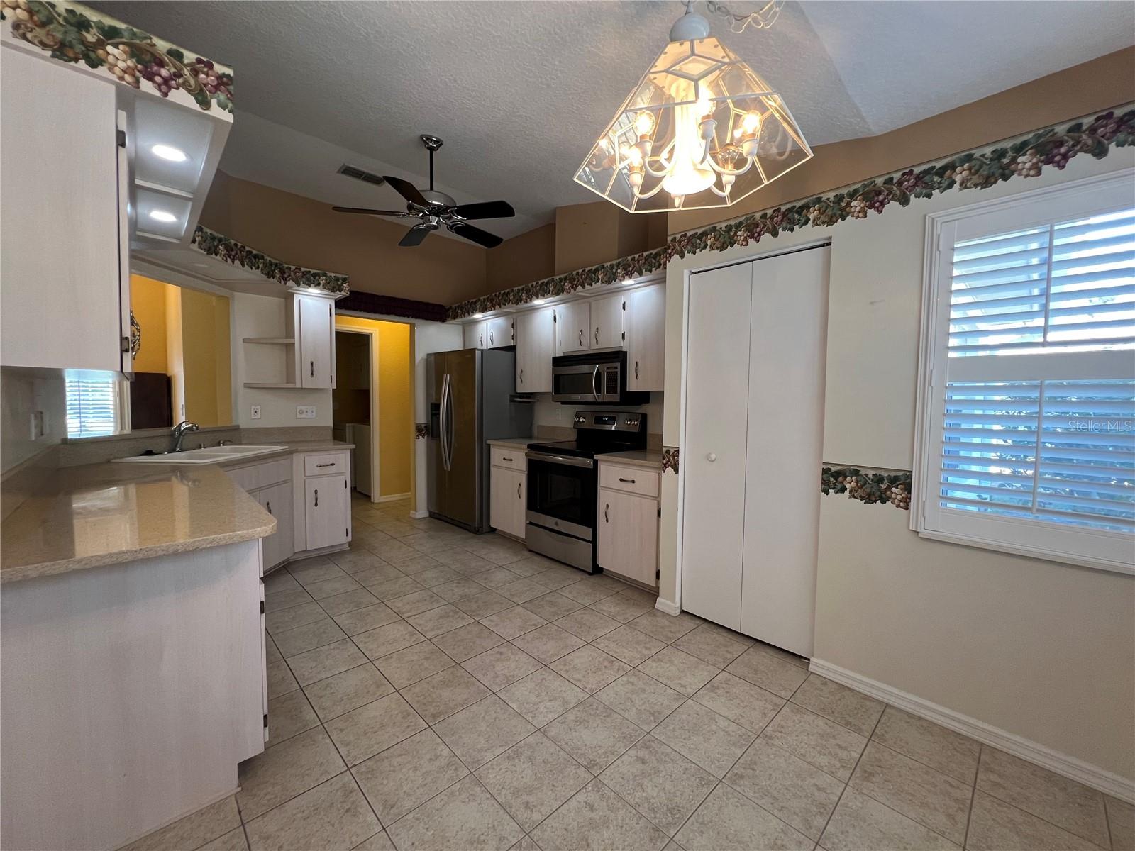 OAK RUN TIMBERGATE TR - Residential Lease