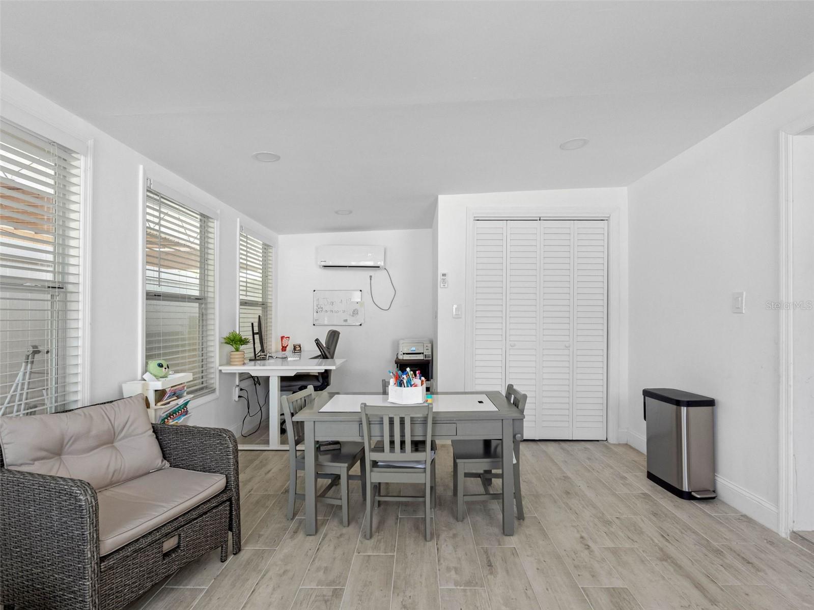 TOWNN COUNTRY PARK UNIT 60 - Residential