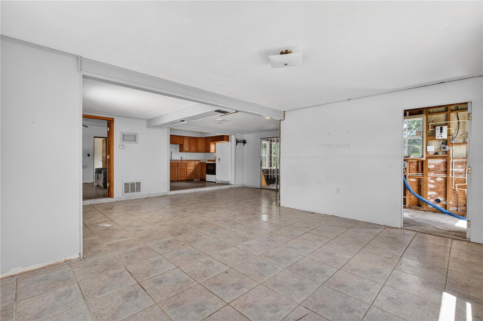 JUNGLE COUNTRY CLUB 2ND ADD - Residential