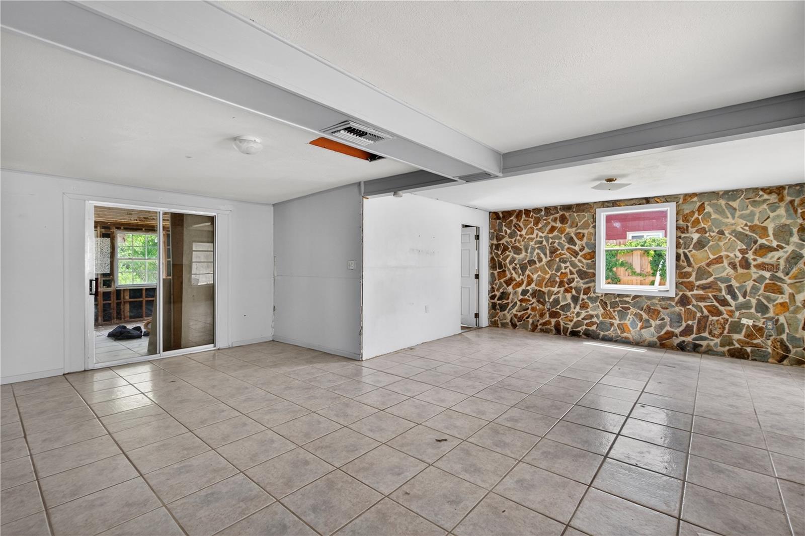 JUNGLE COUNTRY CLUB 2ND ADD - Residential