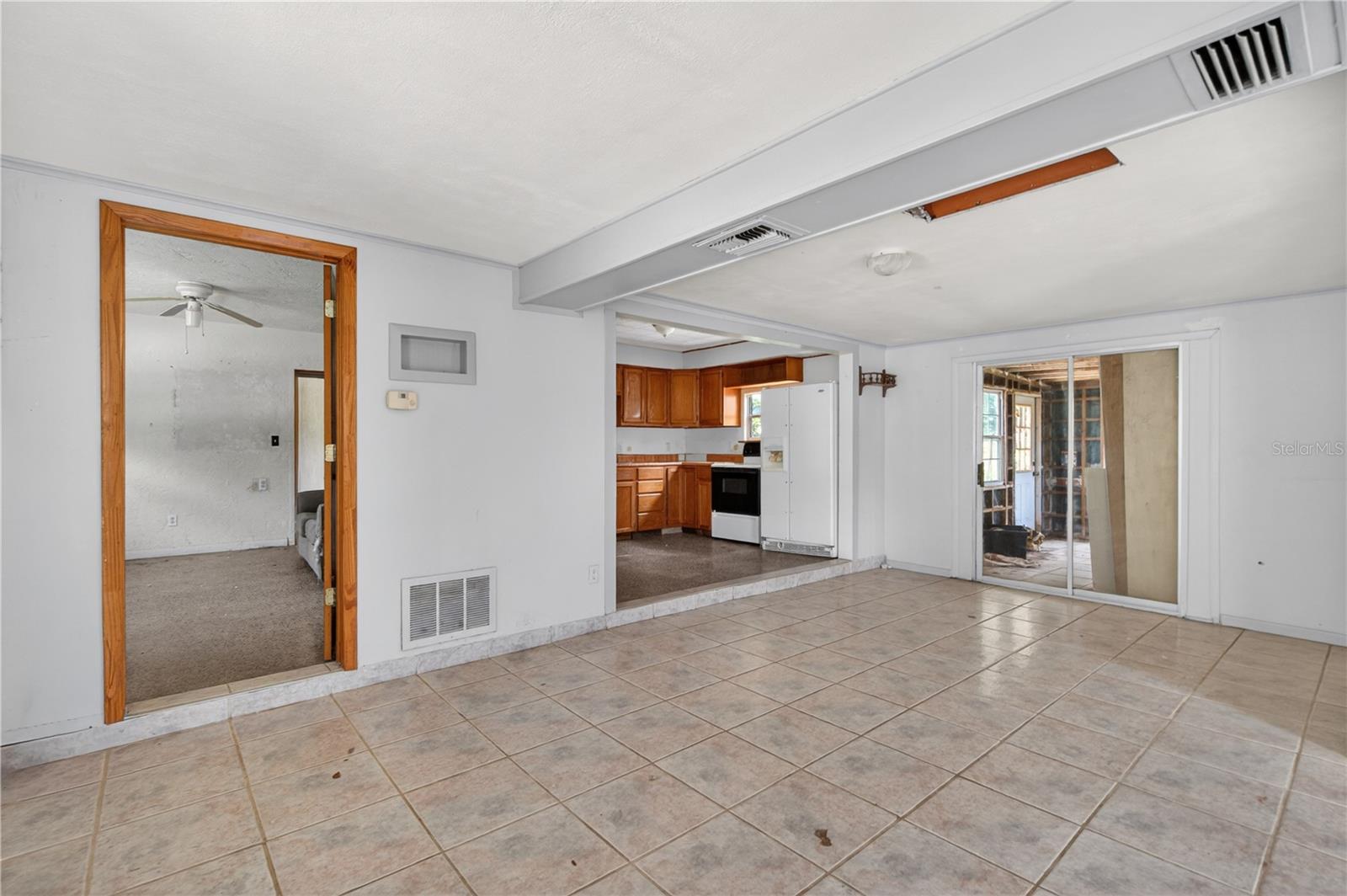 JUNGLE COUNTRY CLUB 2ND ADD - Residential