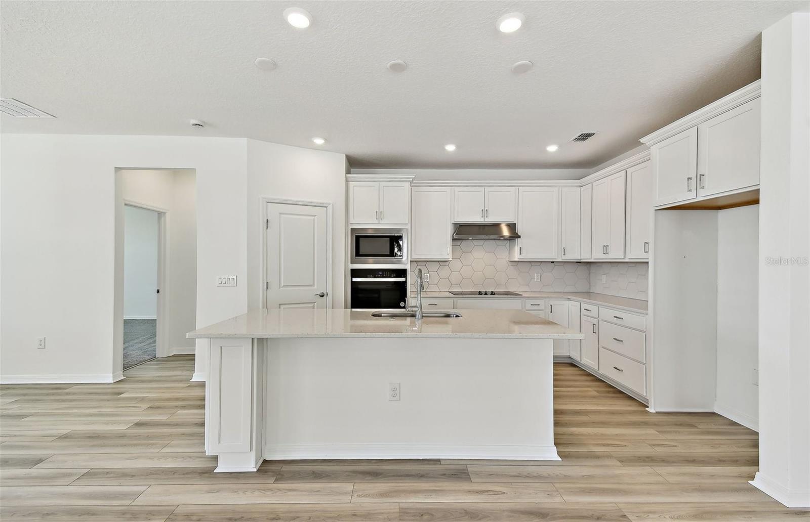 1254 LAKERIDGE WAY