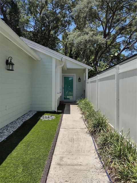 A home in APOPKA