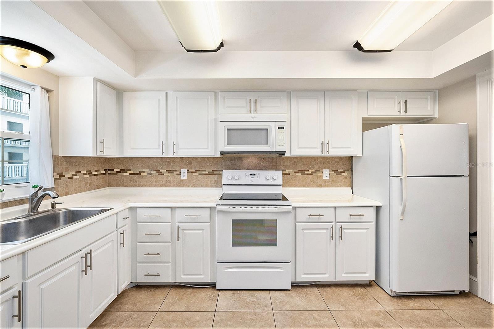 139 BLUFF VIEW DRIVE 105