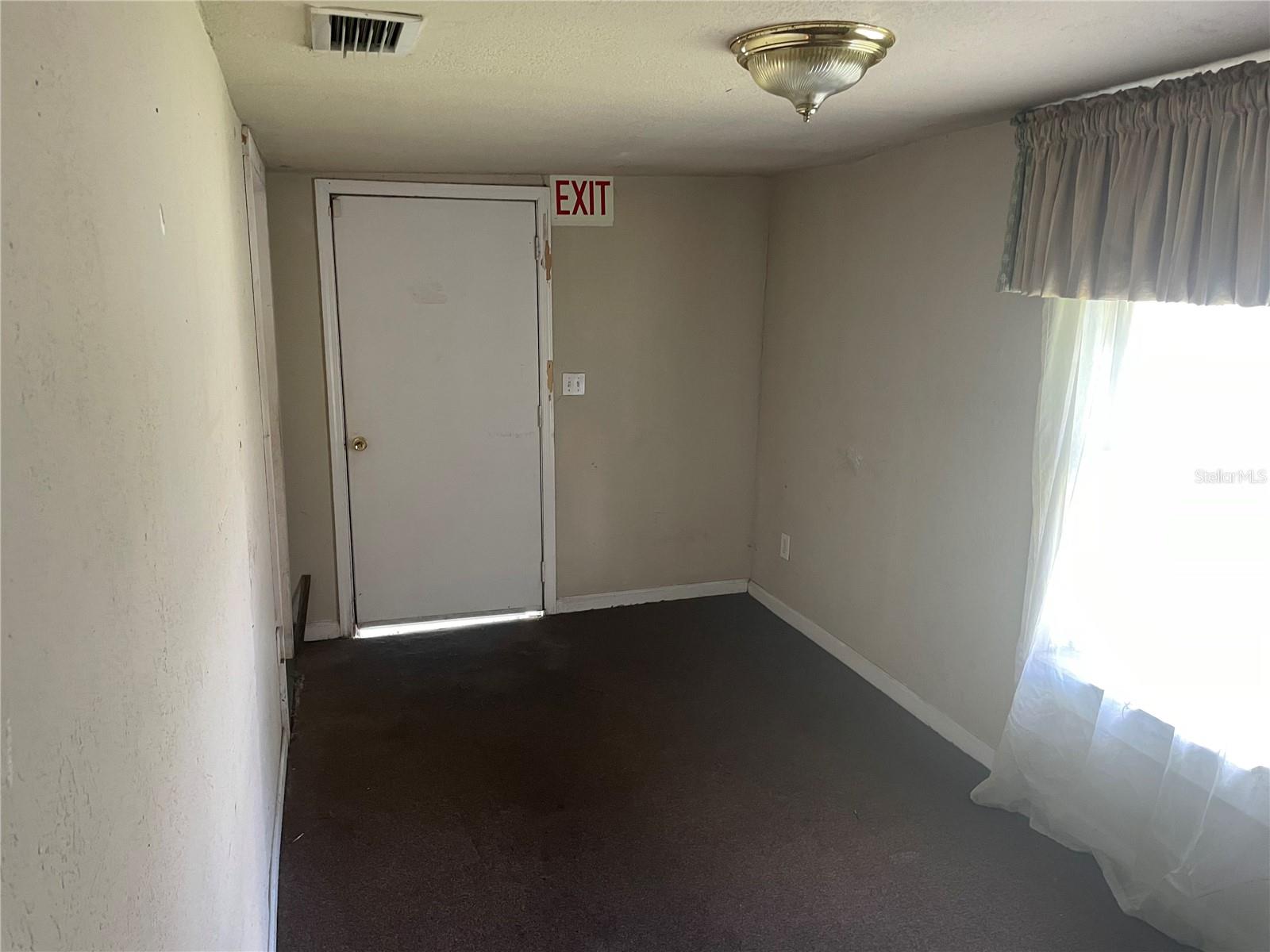 SOUTH SANFORD - Residential
