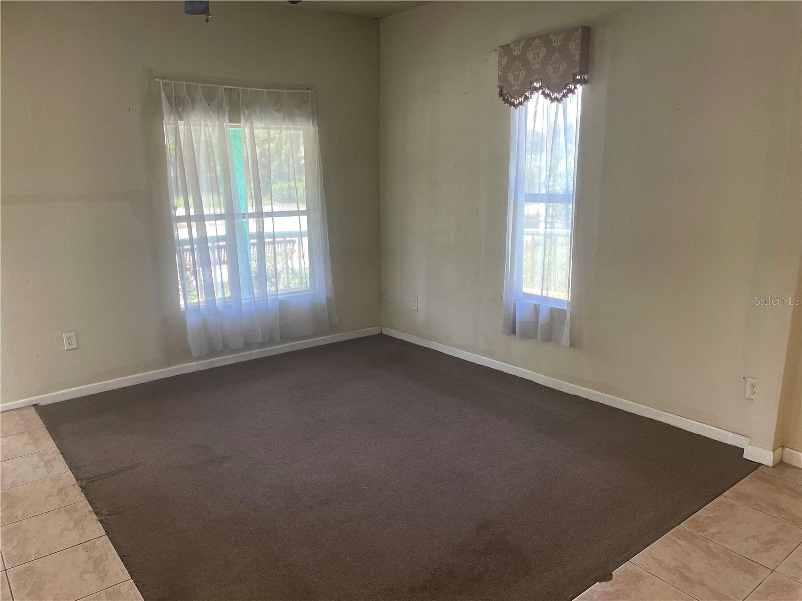 SOUTH SANFORD - Residential