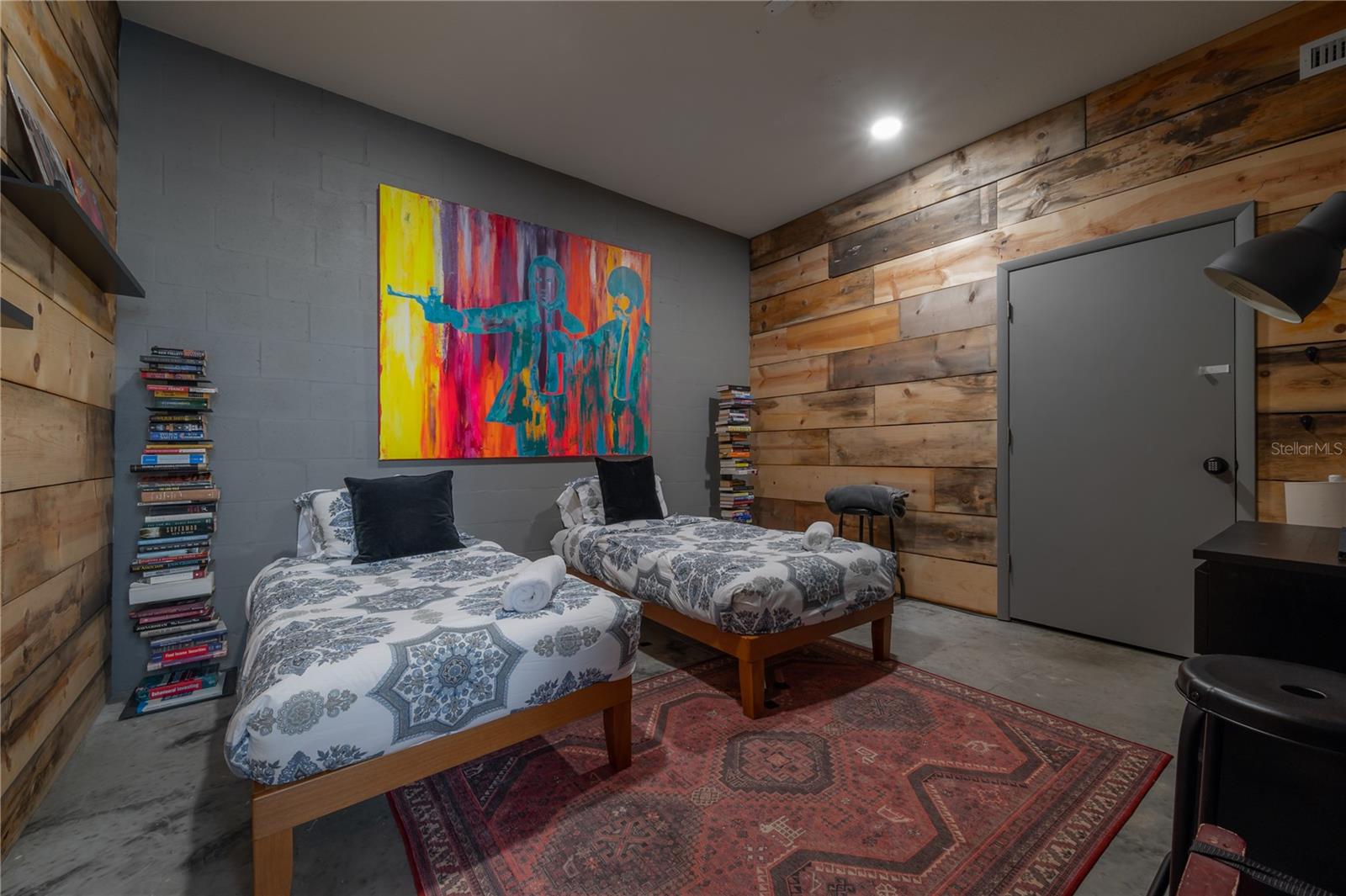 PACKWOOD TWNHMS - Residential