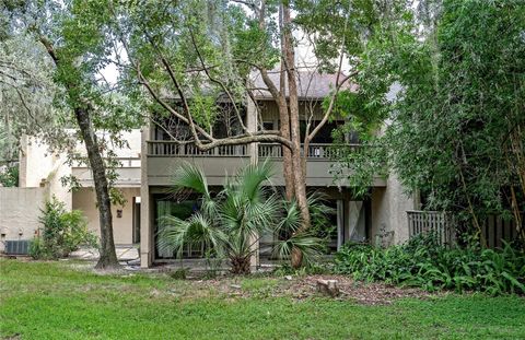 A home in LONGWOOD