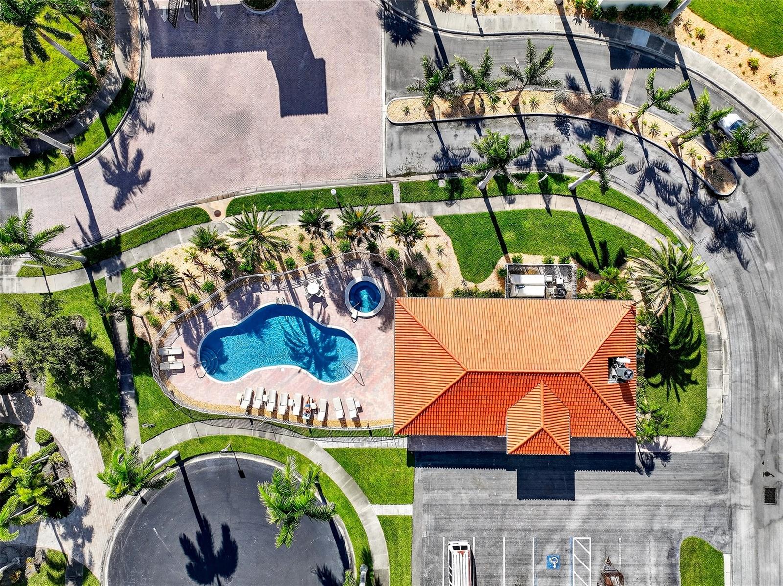 LAS FLORES CONDO - Residential