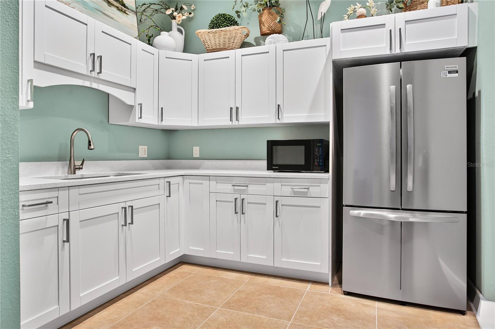 LAS FLORES CONDO - Residential