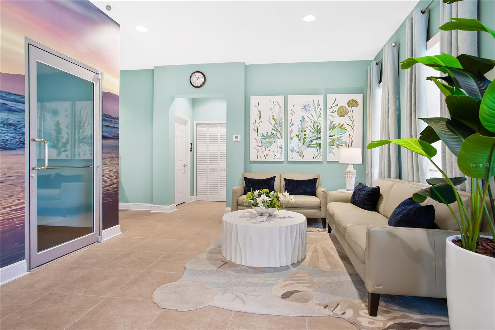 LAS FLORES CONDO - Residential