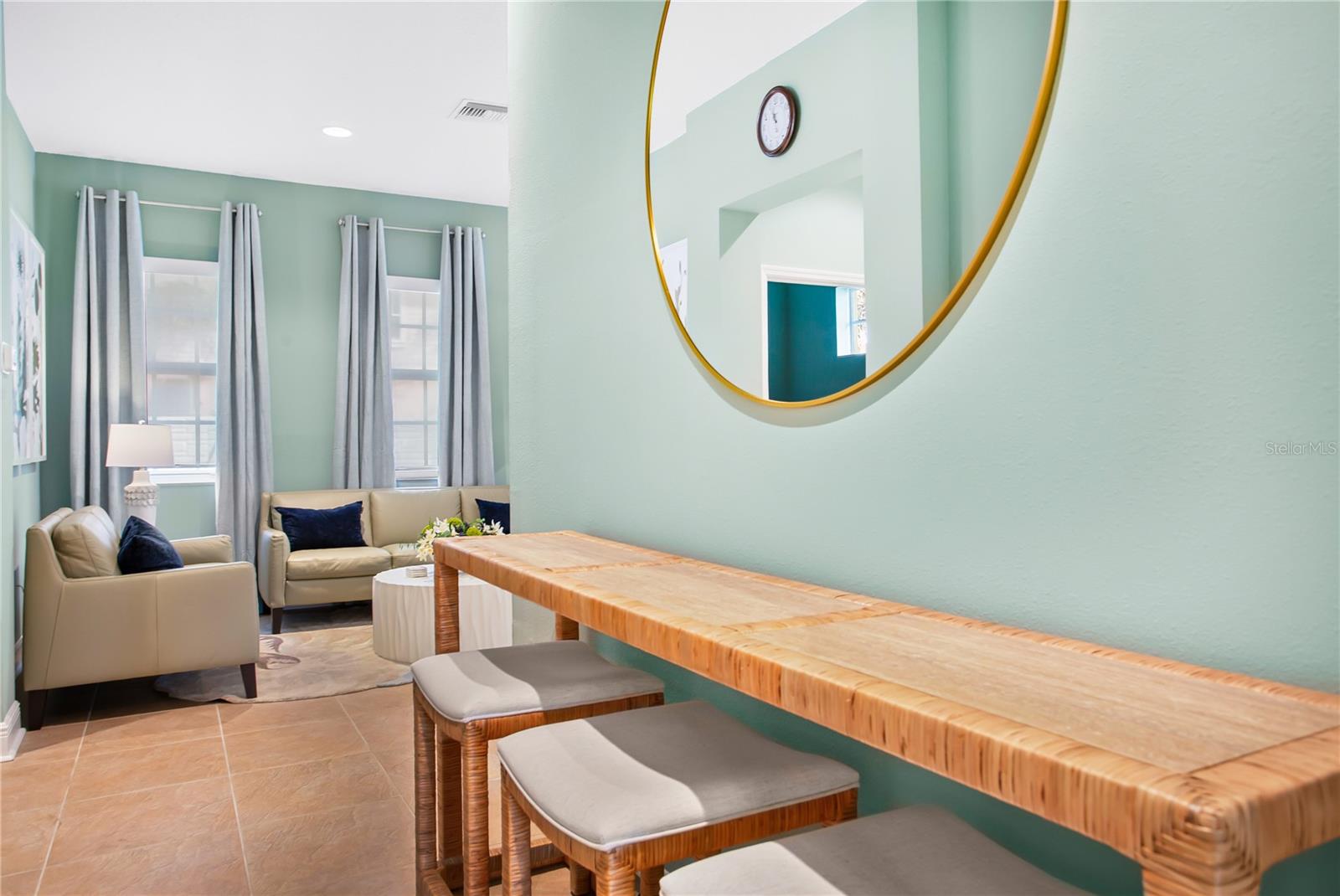 LAS FLORES CONDO - Residential