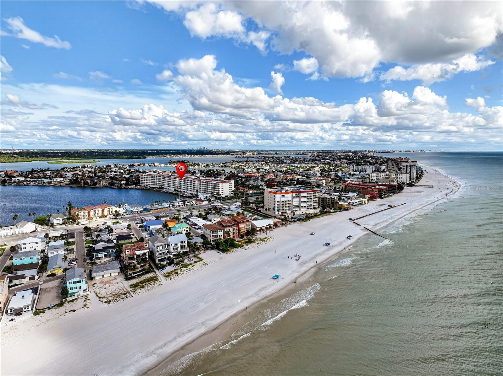 LAS FLORES CONDO - Residential