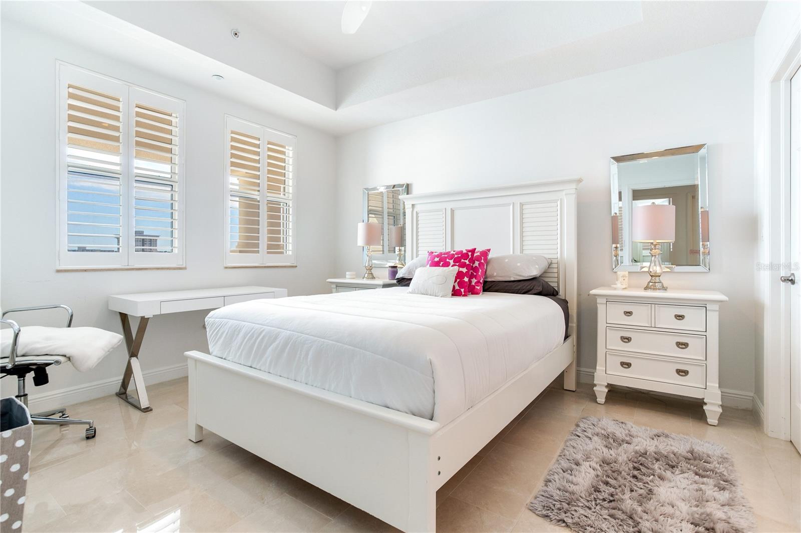 LAS FLORES CONDO - Residential