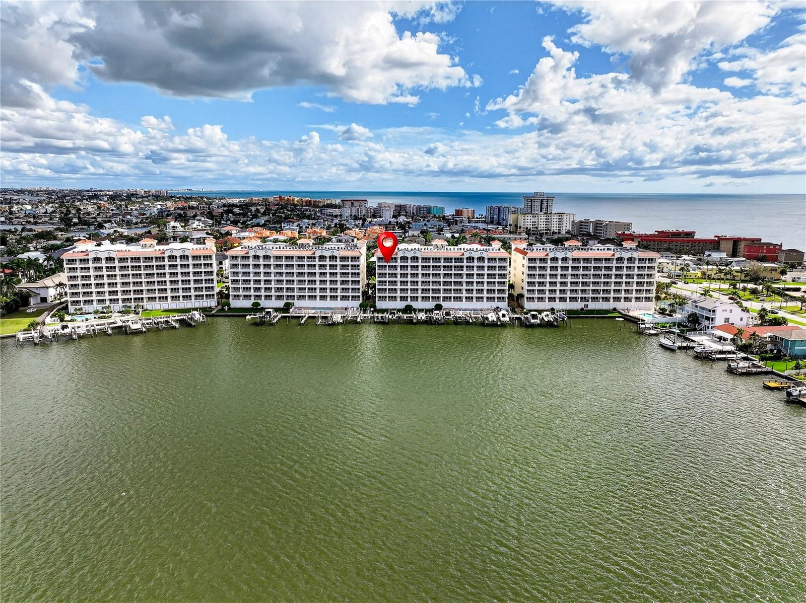 LAS FLORES CONDO - Residential