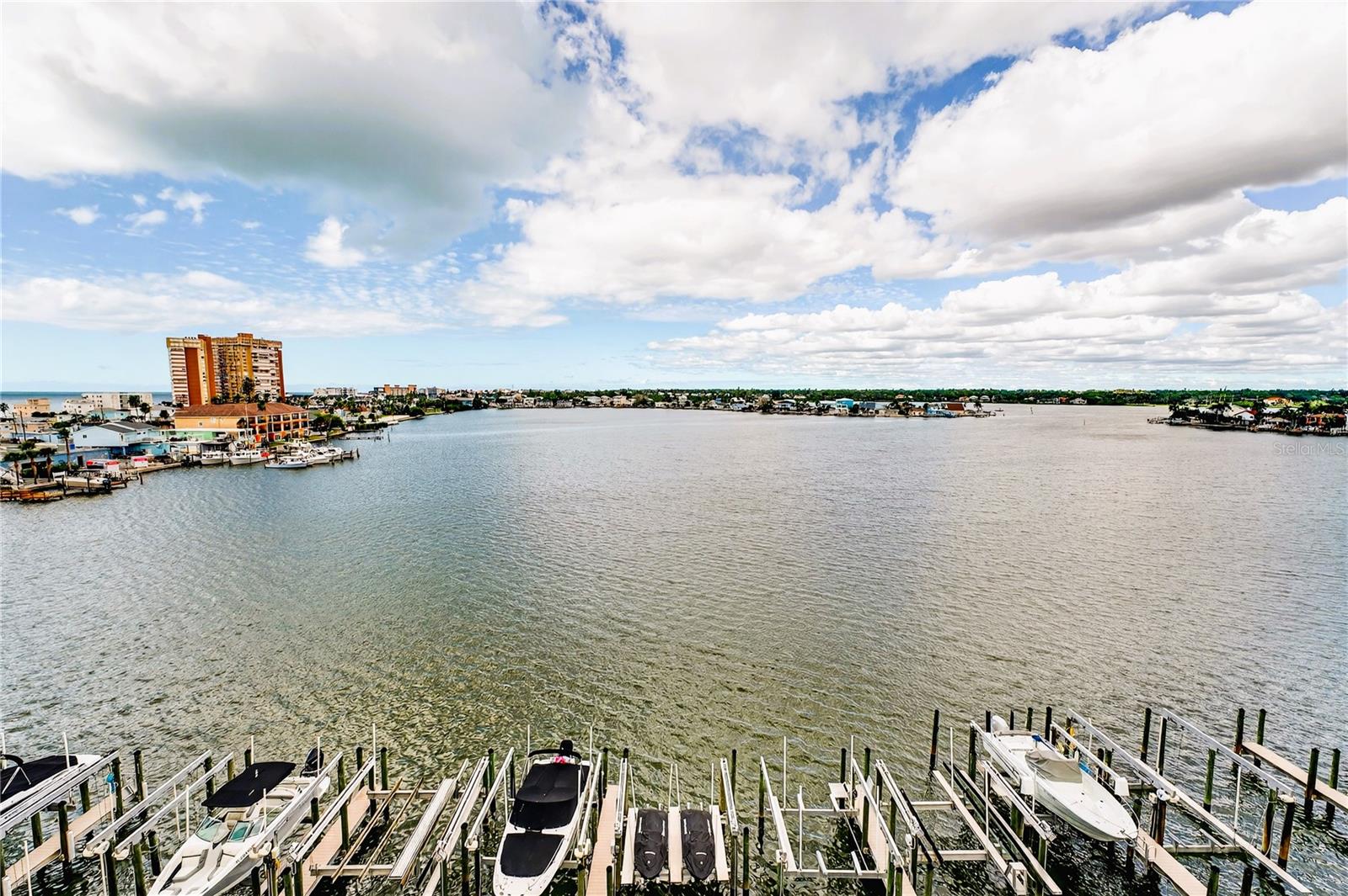 17717 GULF BOULEVARD 606