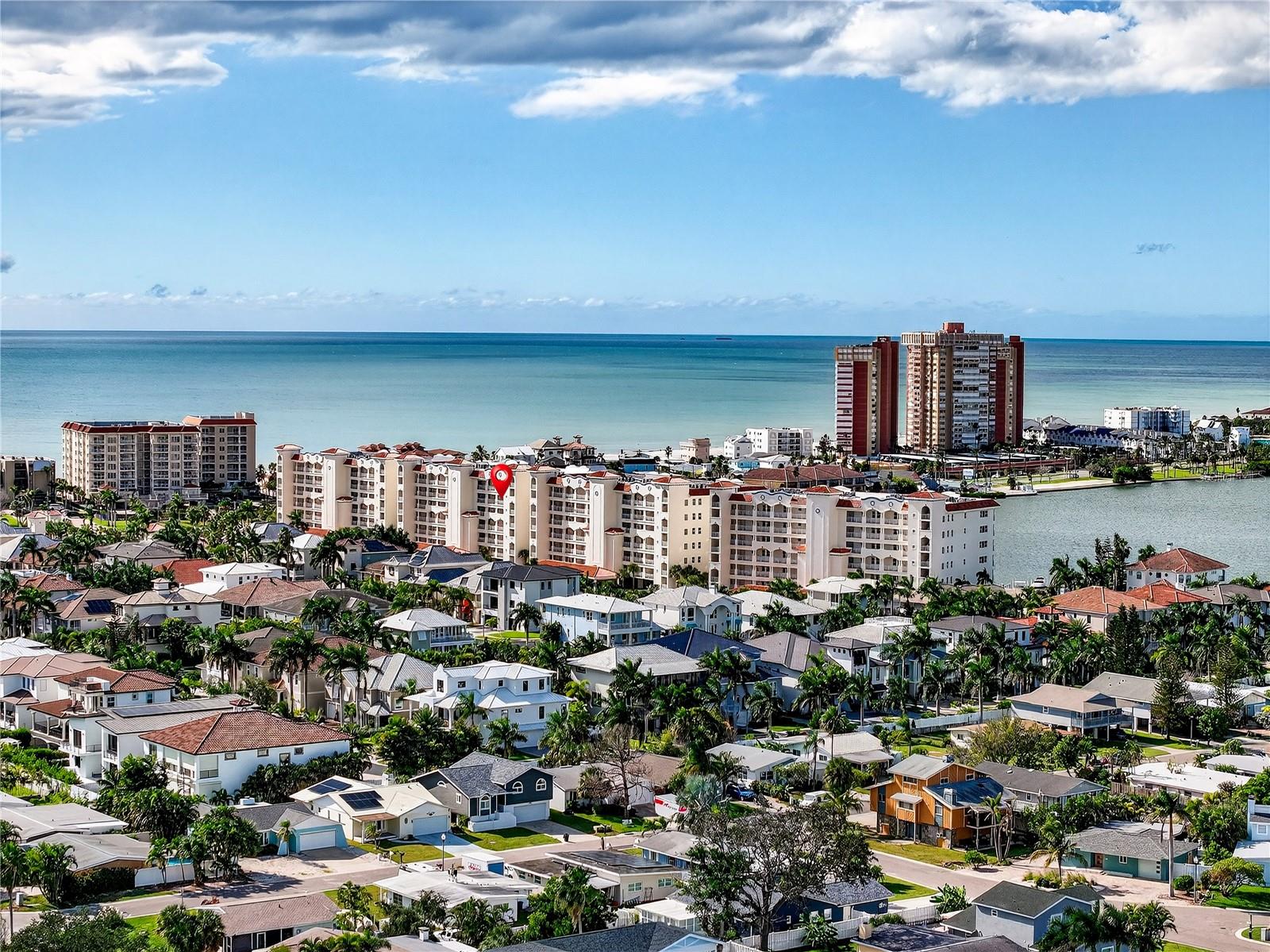 LAS FLORES CONDO - Residential