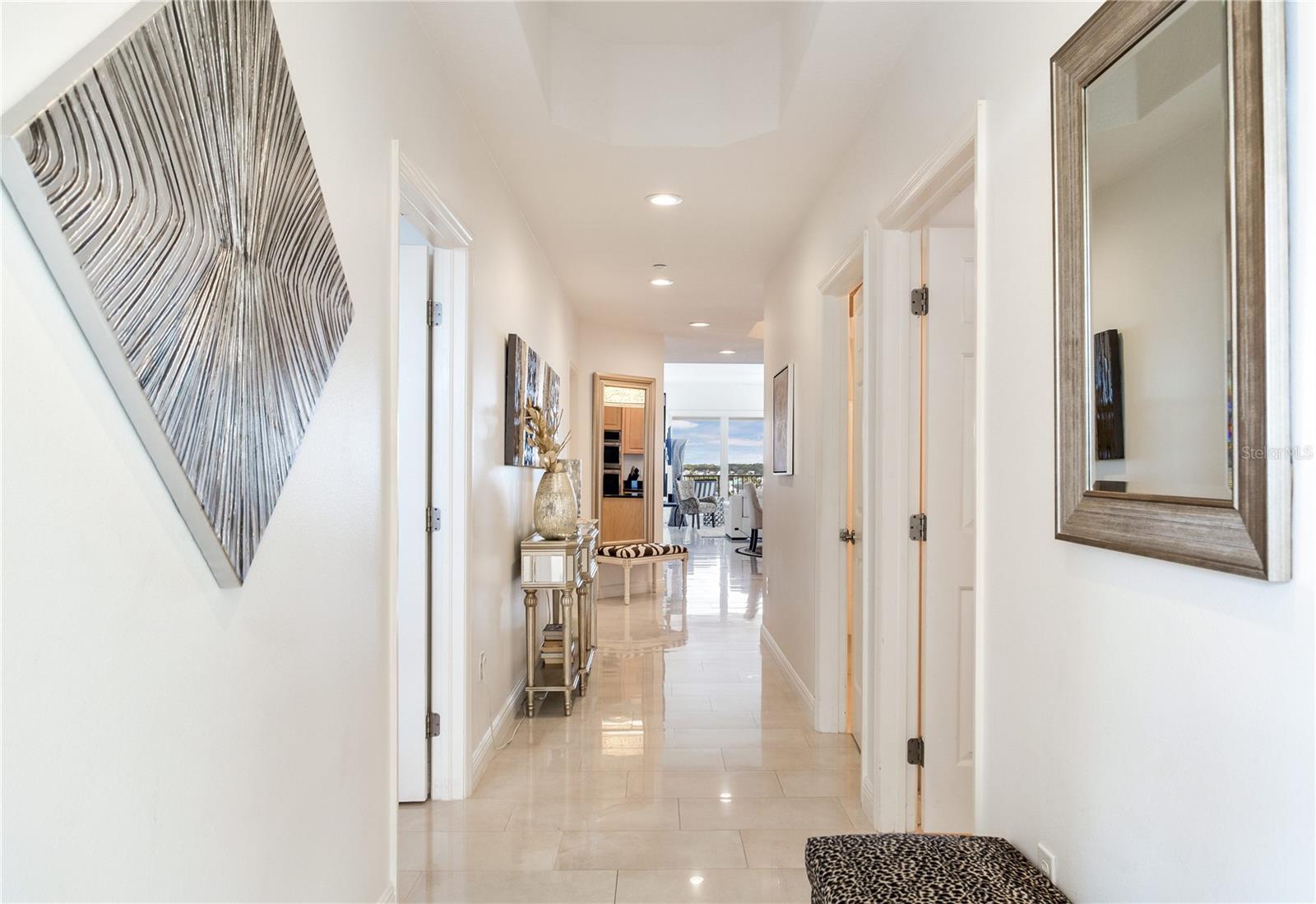 LAS FLORES CONDO - Residential